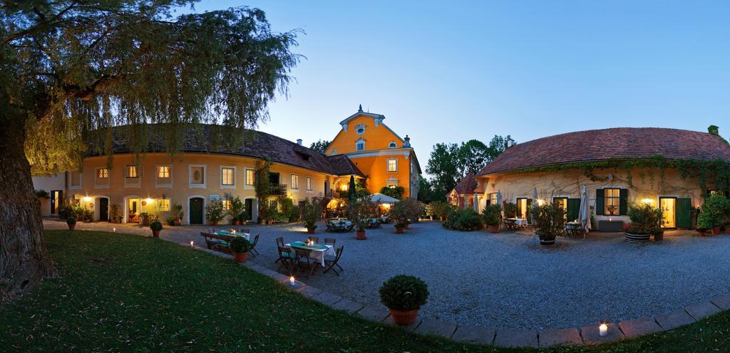 Schloss Gamlitz Hotel Exterior photo